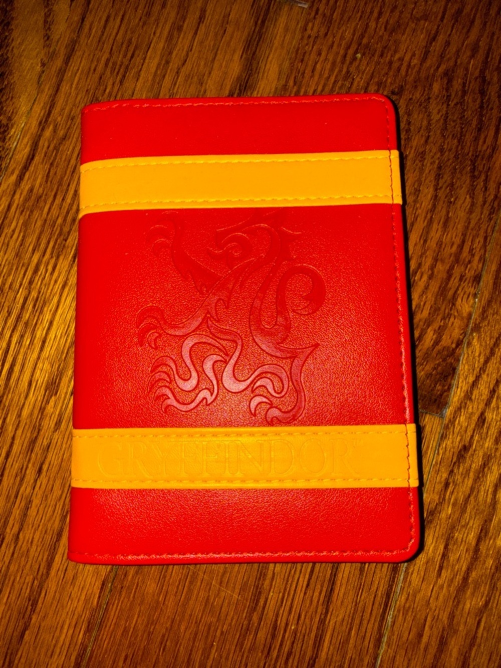 Universal Gryffindor passport NWT